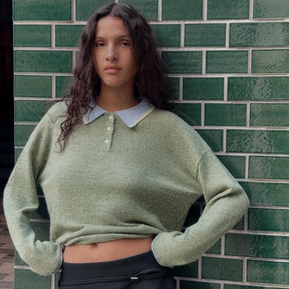CONTRAST KNIT POLO SWEATER